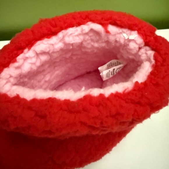 Hello Kitty Sherpa Slipper Boot - Picture 5 of 6